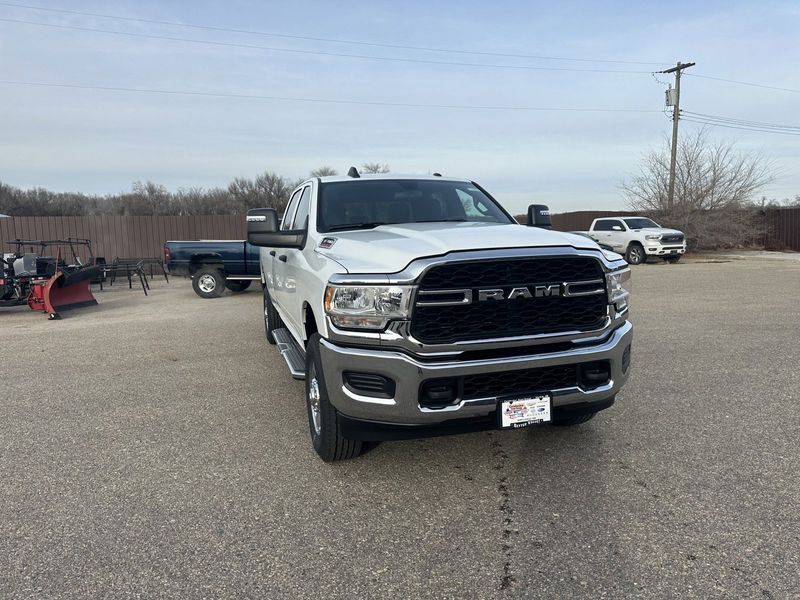 2024 RAM 3500 Tradesman Crew Cab 4x4 8