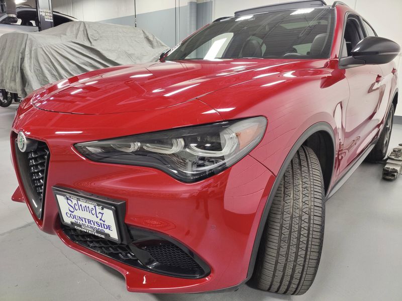2024 Alfa Romeo Stelvio Sprint Q4 AWD w/SunroofImage 12