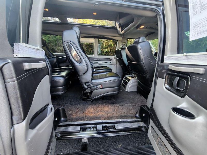 2019 GMC Savana 2500 Image 50