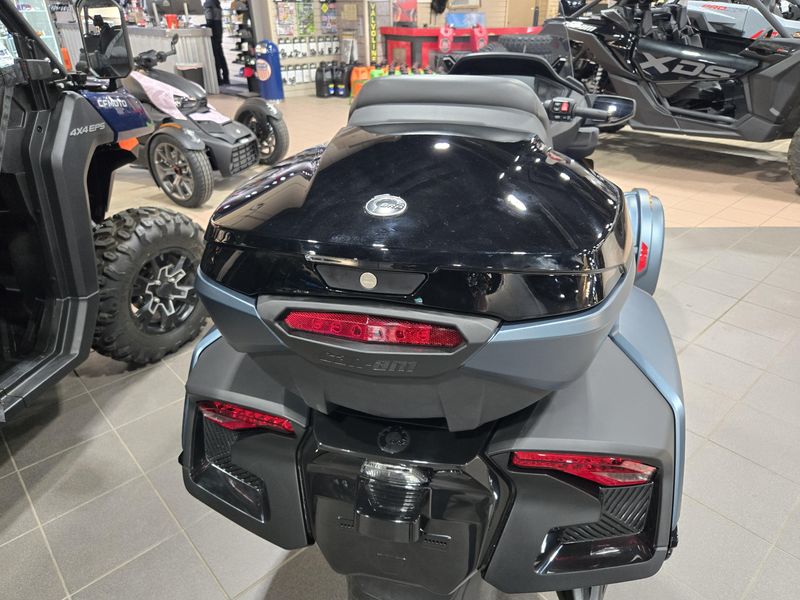 2025 Can-Am SPYDER RT LIMITED MINERAL BLUE WITH DARK ACCENTSImage 9