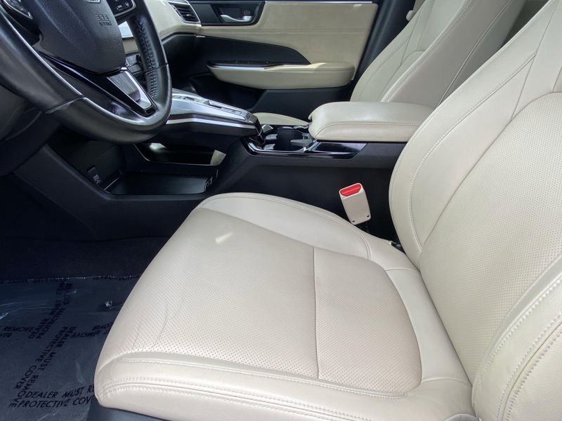 Used 2018 Honda Clarity Plug-In Hybrid TouringImage 17