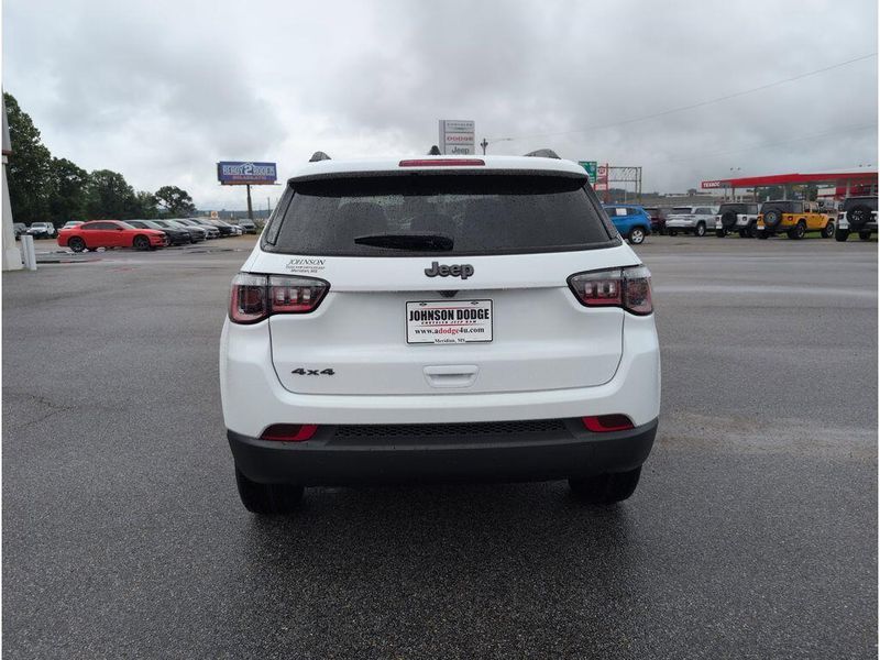 2025 Jeep Compass Latitude 4x4Image 4