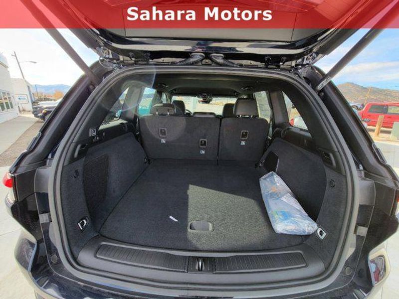 2024 Jeep Cherokee Trailhawk 4xe photo 11