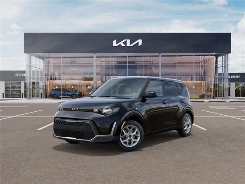 2025 Kia Soul LXImage 1