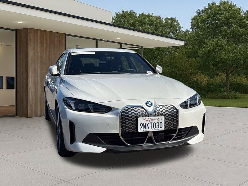 Used 2026 BMW i4 eDrive40Image 5