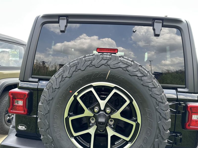 2025 Jeep Wrangler 2-door RubiconImage 8