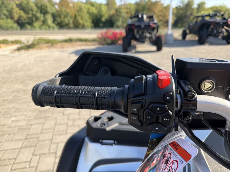New 2027 CFMOTO CFORCE 1000 TOURING Image 22