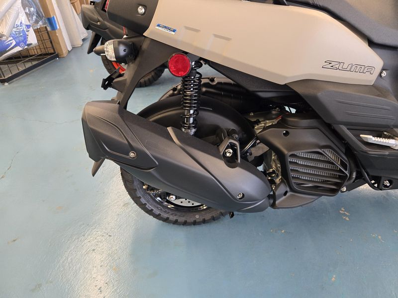 2025 Yamaha ZUMA 125 SAND GRAY Image 17