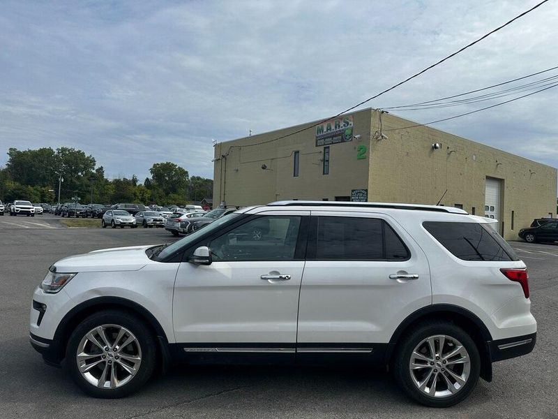 2019 Ford Explorer Limited photo 2