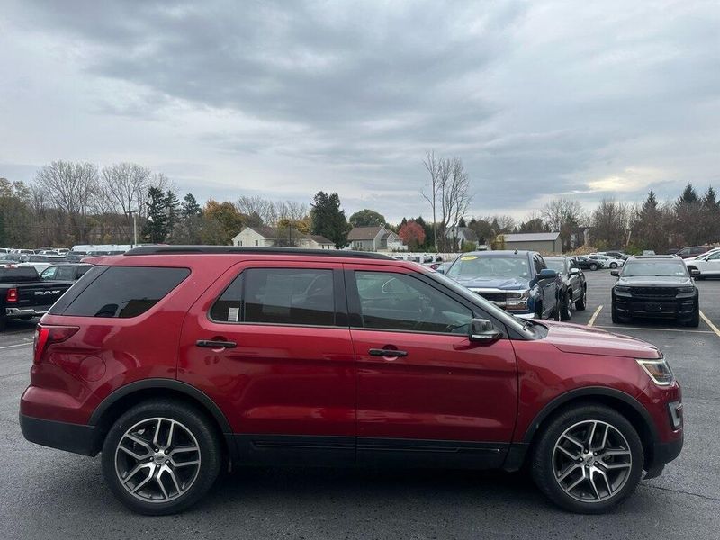 2017 Ford Explorer SportImage 13