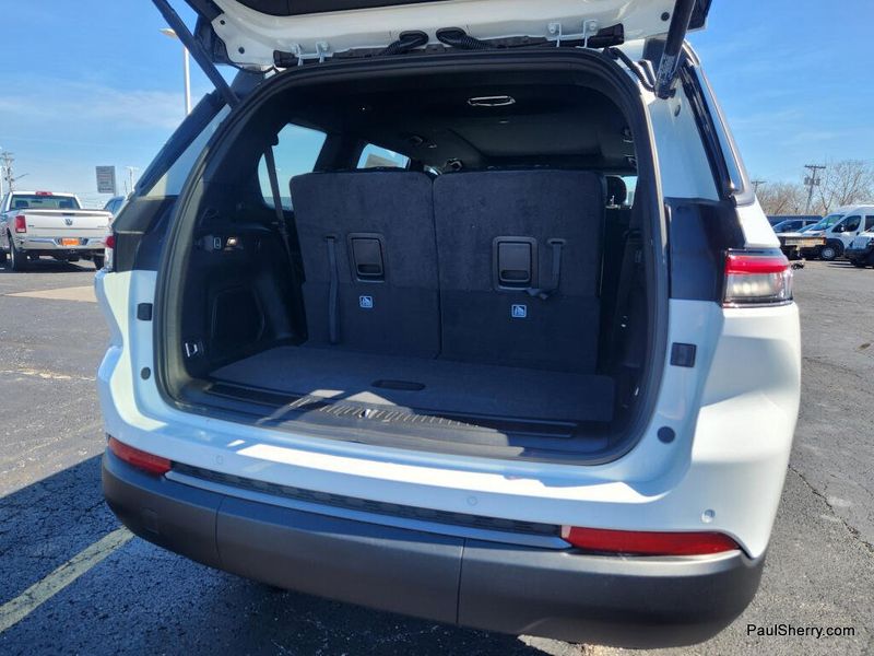 New 2026 Jeep Grand Cherokee L Limited 4x4