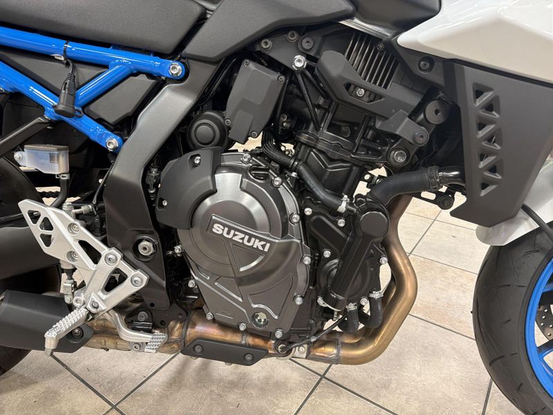 Used 2023 Suzuki GSX-8S Image 23
