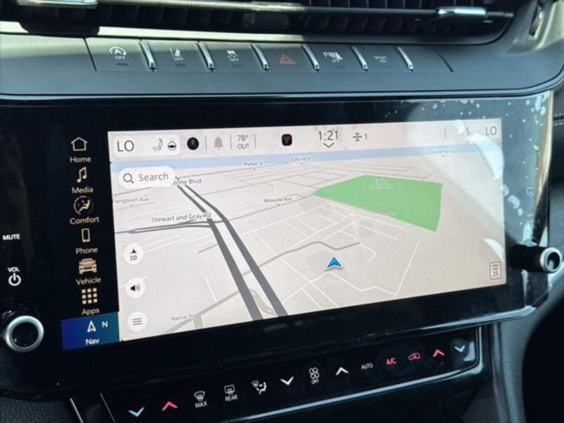 New 2026 Jeep Grand Cherokee Laredo Altitude 4x2