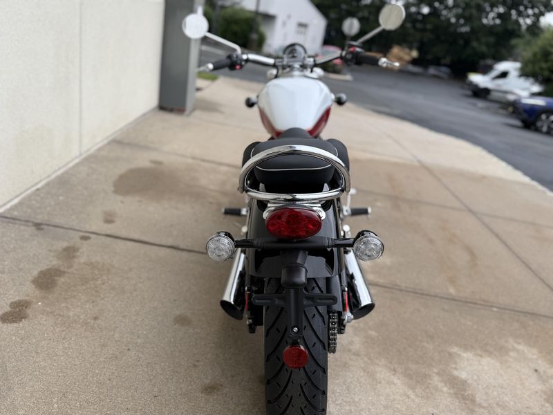2025 Triumph BONNEVILLE SPEEDMASTERImage 5