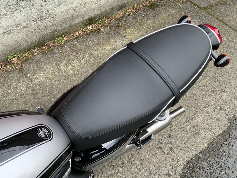 2025 Triumph BONNEVILLE T100 ICON