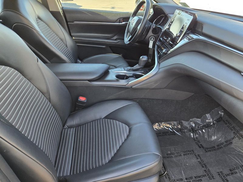 Used 2023 Toyota Camry SE Auto (Natl)