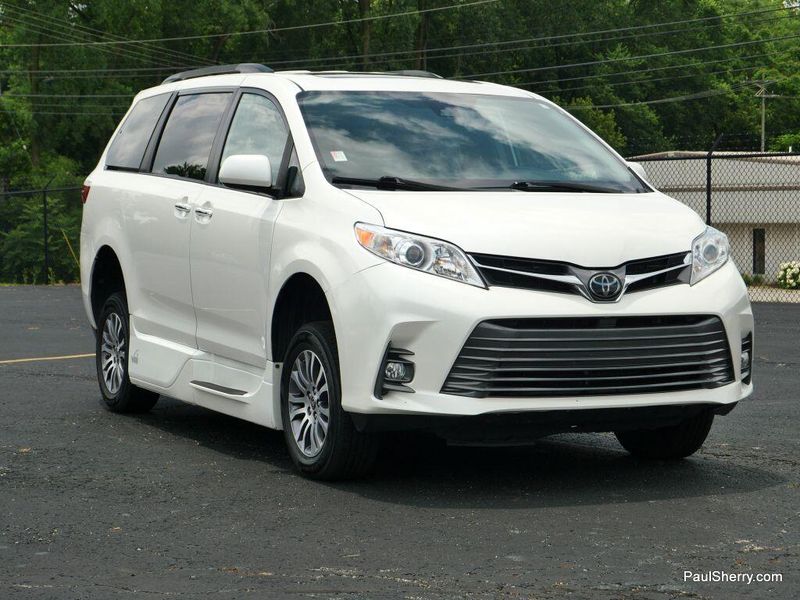 Used 2020 Toyota Sienna XLEImage 44