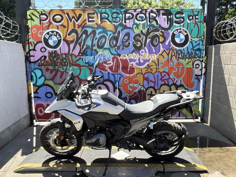 New 2025 BMW R 1300 GS Image 1