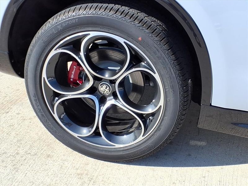 New 2025 Alfa Romeo Stelvio Image 6