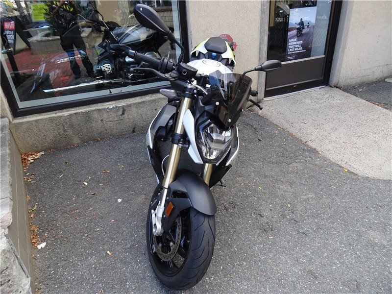 2022 BMW S 1000 RImage 4