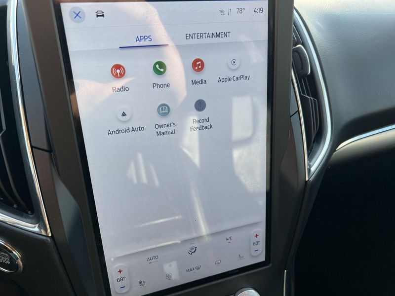 2022 Ford Edge Titanium photo 26