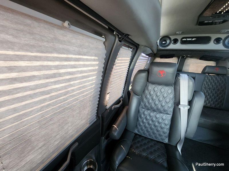2022 GMC Savana Image 46