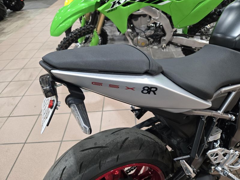 2024 Suzuki GSXS 8R Image 14