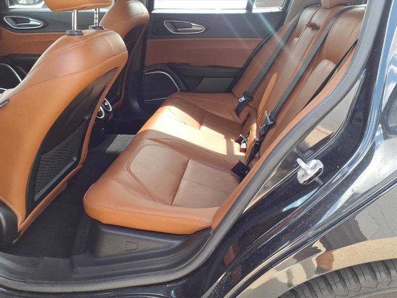 Used 2019 Alfa Romeo Giulia Image 13
