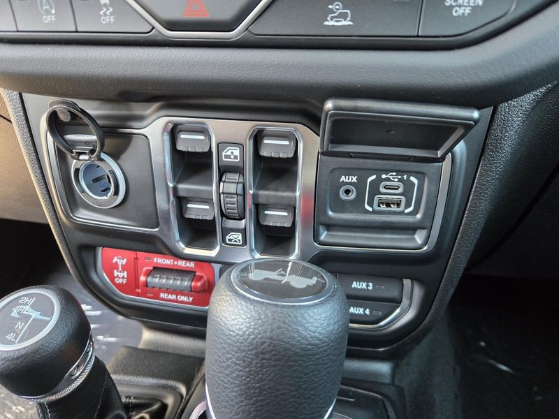 New 2026 Jeep Wrangler 4-door Rubicon