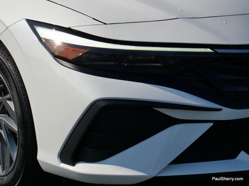 2024 Hyundai Elantra SELImage 48