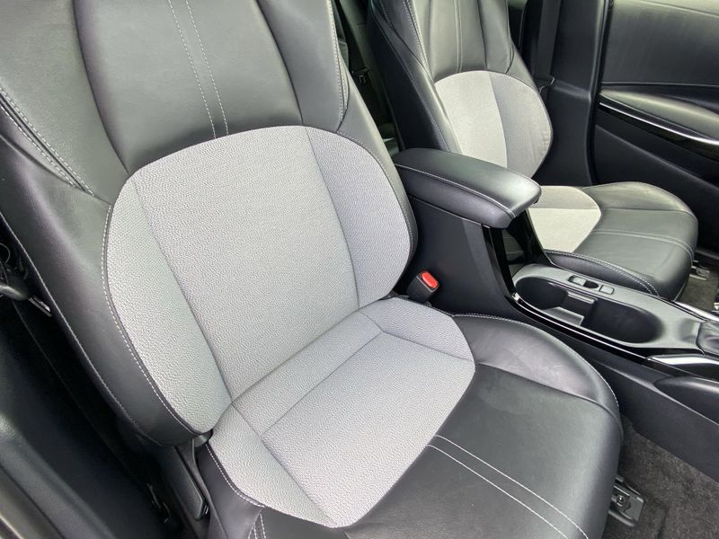 Used 2025 Toyota Corolla Hatchback XSEImage 11