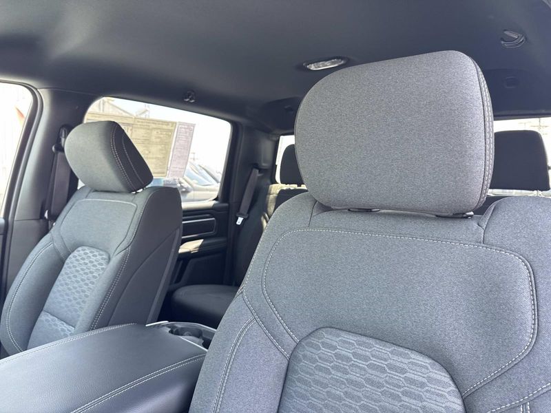 New 2026 RAM 1500 Big Horn Crew Cab 4x2 5'7' Box