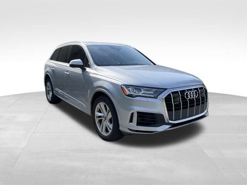 2021 Audi Q7 Premium Plus
