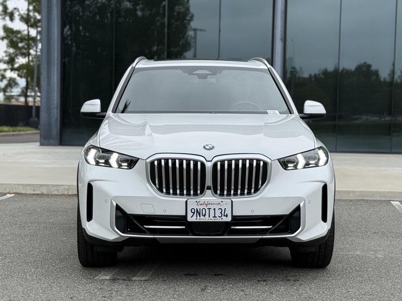 2025 BMW X5 sDrive40iImage 3