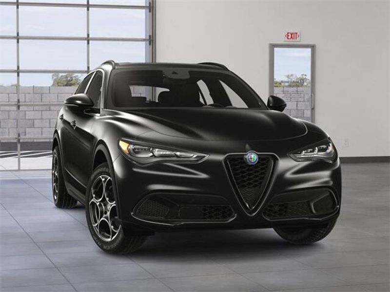 2025 Alfa Romeo Stelvio Sprint photo 8