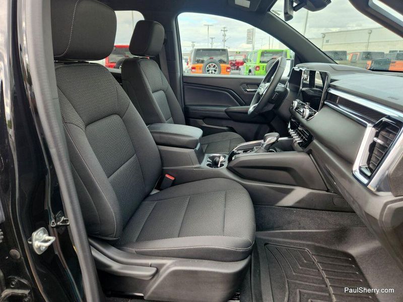 Used 2024 GMC Canyon Elevation