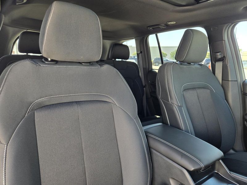 New 2026 Jeep Grand Cherokee Laredo X 4x2