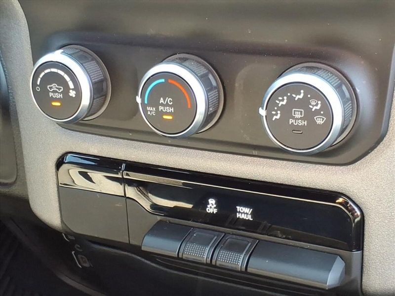 2024 Ram 1500 Tradesman photo 7