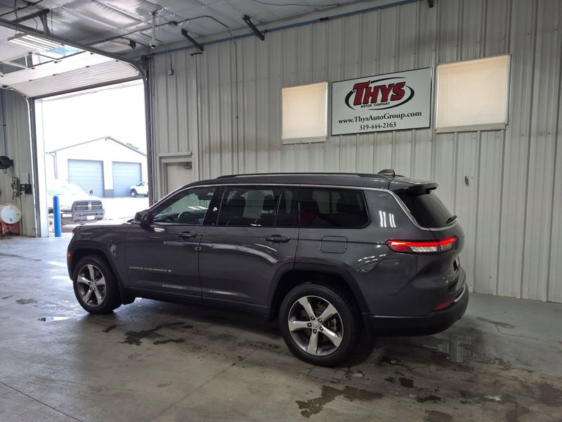 Used 2022 Jeep Grand Cherokee L LimitedImage 21