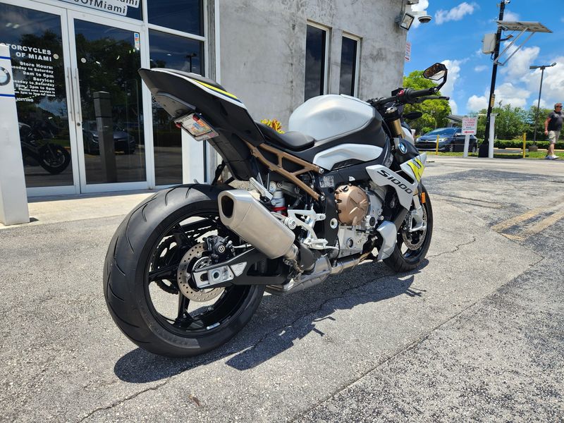 2022 BMW S 1000 R Image 12