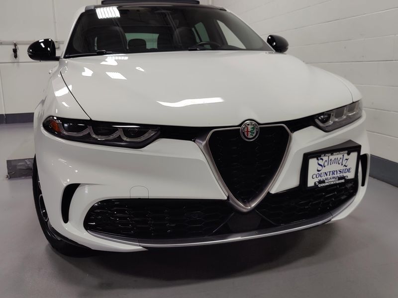 Used 2024 Alfa Romeo Tonale Ti eAWD Premium w/Sunroof/AudioImage 3