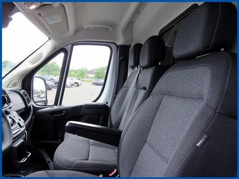 2025 RAM ProMaster High RoofImage 9
