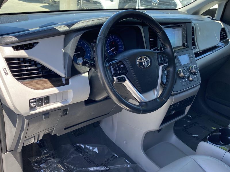 Used 2020 Toyota Sienna XLEImage 16