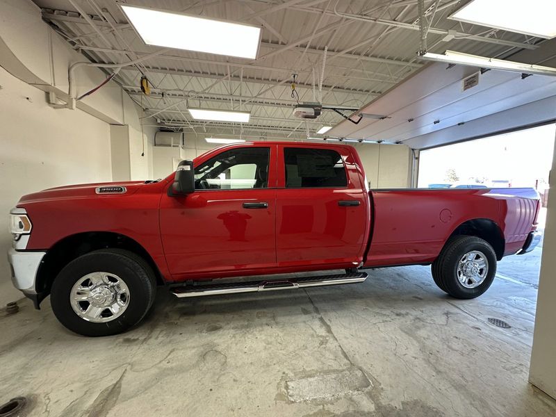 2024 RAM 3500 Tradesman Crew Cab 4x4 8