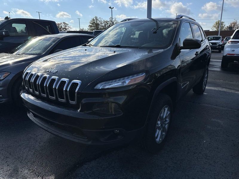 2016 Jeep Cherokee LatitudeImage 1