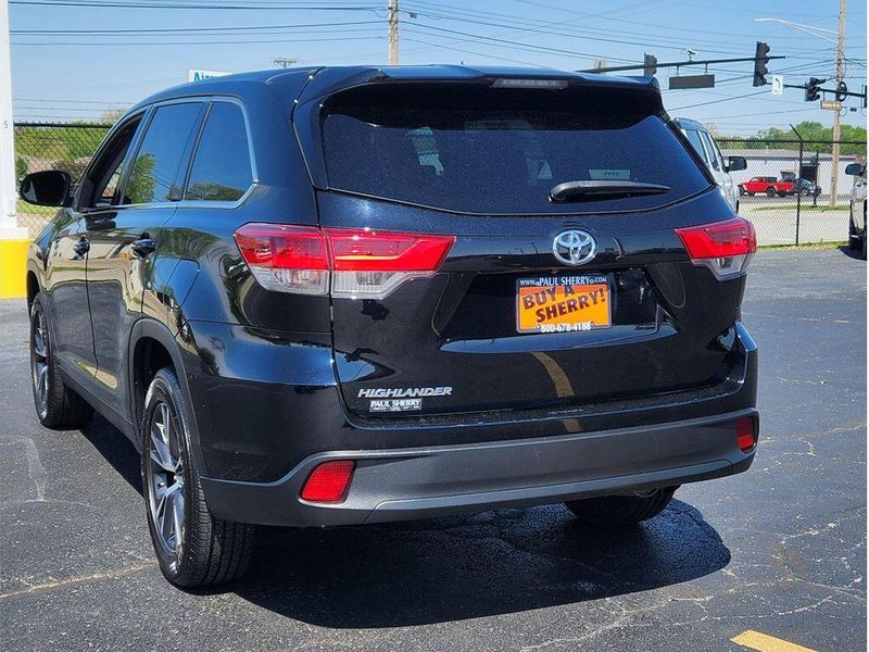 Used 2019 Toyota Highlander LE