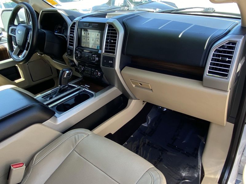 2016 Ford F-150 LariatImage 11