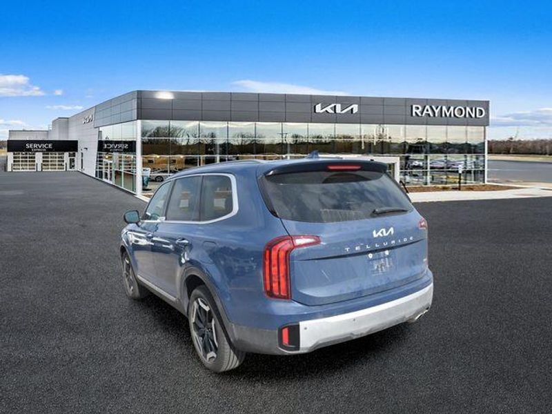 Used 2024 Kia Telluride SImage 6