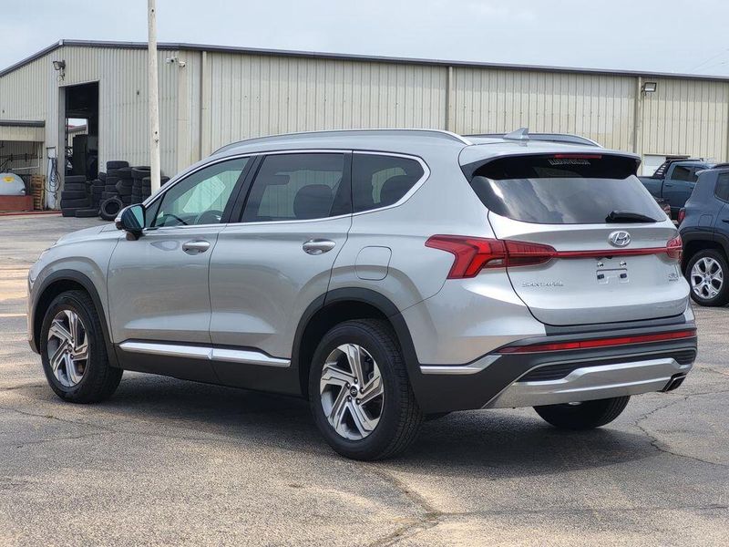 2023 Hyundai Santa Fe SELImage 4