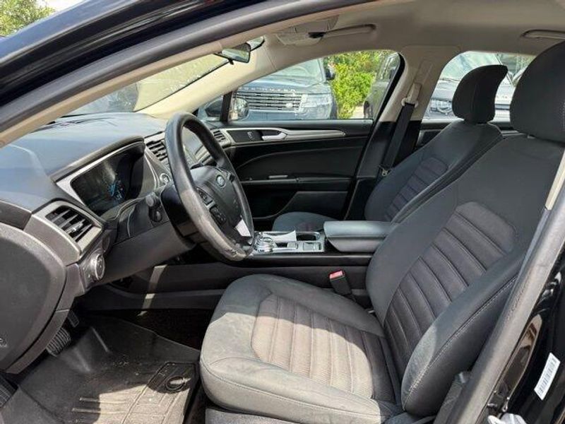 Used 2018 Ford Fusion SE